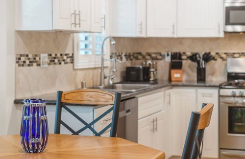 North Hollywood House | Charming 3-bedroom house with AC, WiFi in fabulous Los Angeles