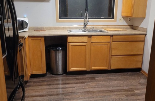 Harrison House | Charming 3-bedroom bungalow with WiFi, AC, secluded in Minneapolis near downtown