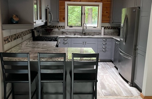 Michiana House | Charming 3-bedroom house with WiFi, AC in New Buffalo with a 20x40 INDOOR POOL