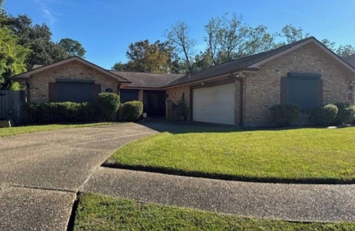 Old Aurora House | Charming 3-bedroom house in fabulous New Orleans with WiFi and AC