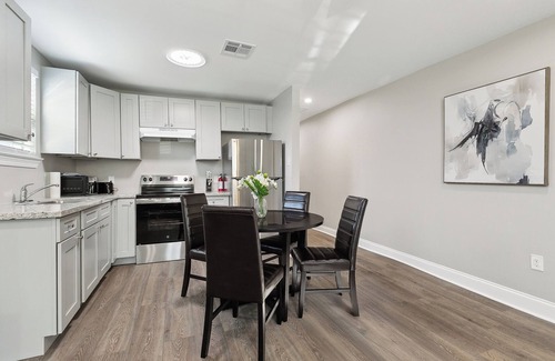 Ponchartrain Park House | Charming 3-bedroom house in vibrant New Orleans with WiFi, AC & Large Back Yard