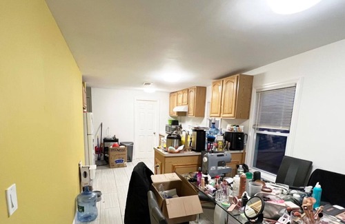 Roselle Park Apartment | Charming 3-bedroom apartment in lovely Roselle Park- 4 mins from NYC Bus Station