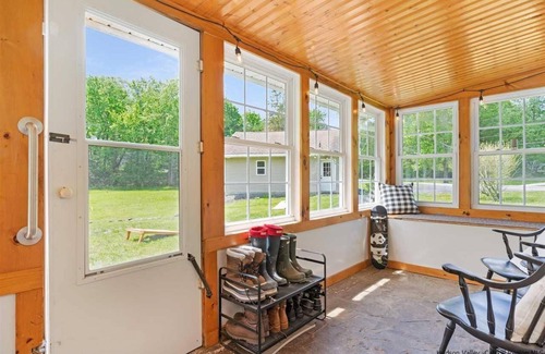 Saugerties House | Charming 3 bedroom, 2 bathroom Catskills cottage