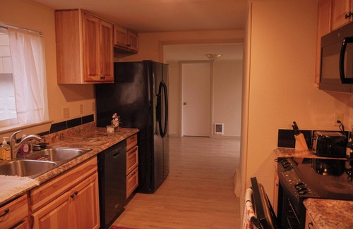 Springfield House | Charming 3-bedroom house with WiFi and AC in Springfield