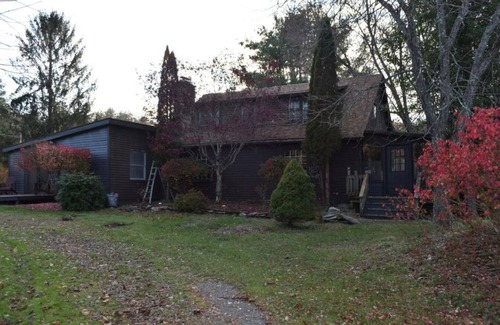 Stephentown Cabin | Charming 3-bedroom Cabin for nature lovers