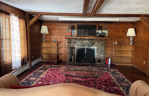 Stephentown Cabin | Charming 3-bedroom Cabin for nature lovers