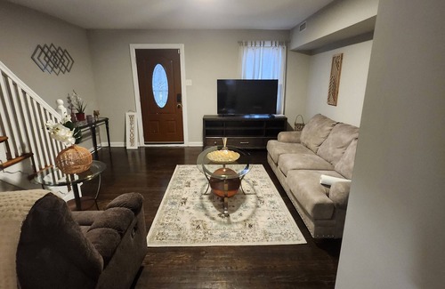 Upper Darby House | Charming 3-bedroom house in serene Upper Darby with AC, WiFi and mor