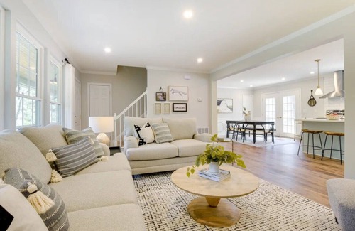 Apex Villa | Charming 3-bedroom villa with WiFi and AC in peaceful Apex