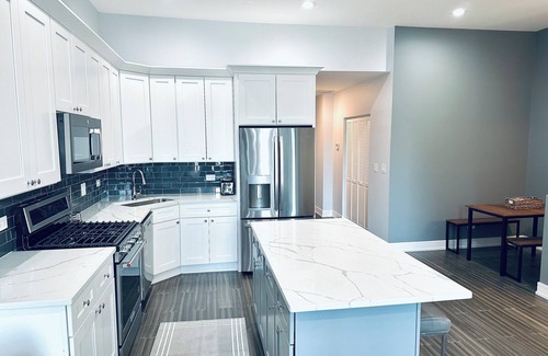 Tri-Taylor Bed & Breakfast | Charming 3 bedrooms Apartment at the Medical District