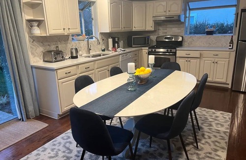Carmel House | Charming 3 BR Carmel Home w/Large Garden Patio