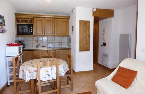 Pralognan-la-Vanoise Apartment | Charming 3-room garden apartment, near slopes, perfect for families