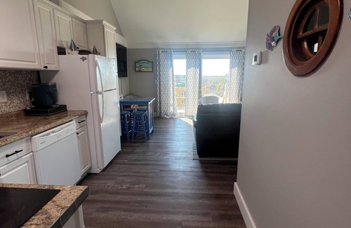 McCutcheon Field House | Charming 3-bedroom townhome Oceanfront and next to Pier in North Topsail Beach