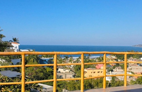 Sayulita House | CHARMING 3B3B HOME - THE BEST VIEW, GREAT LOCATION, HIGH SPEED WIFI, AC, NETFLIX