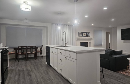 Lithonia House | Charming 3BD/2BA Home in Tranquil Neighborhood 20 mins from Airport and Downtown