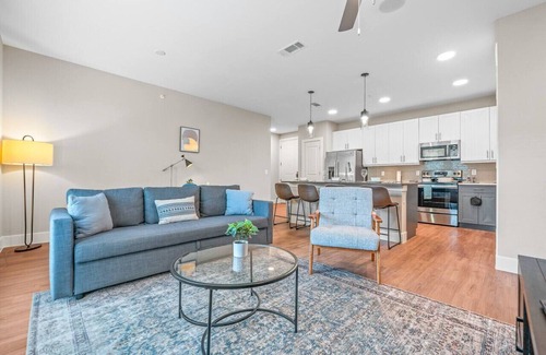 Fort Worth Apartment | Charming 3BD/2BA with Beautiful Pool in Fort Worth