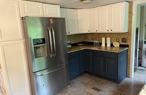 Watkins Glen House | Charming 3bedroom house with AC, WiFi, fenced backyard in Wonderful Watkins Glen