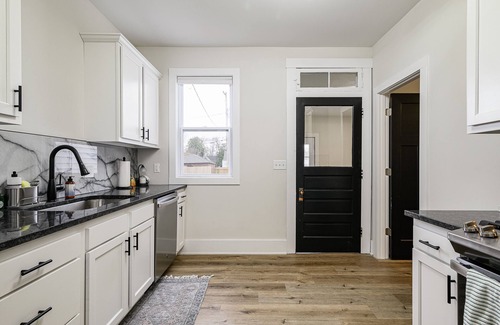 New Albany House | Charming 3BR/2BA Home in New Albany: Your Perfect Getaway!