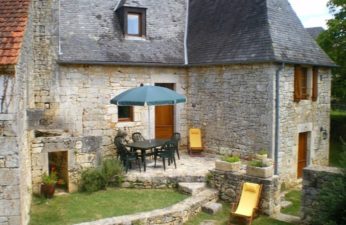 Borreze Cottage | Charming 3BR House in Borrèze with Terrace, WiFi, BBQ, Pet-Friendly