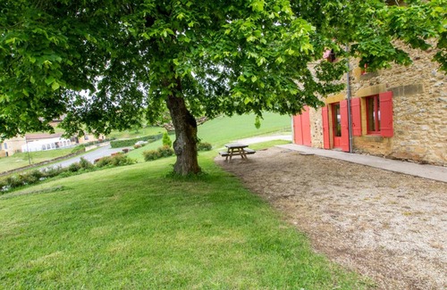 Bouillac Cottage | Charming 3BR House with Terrace, Garden & Near Medieval Belvès - Pet Friendly
