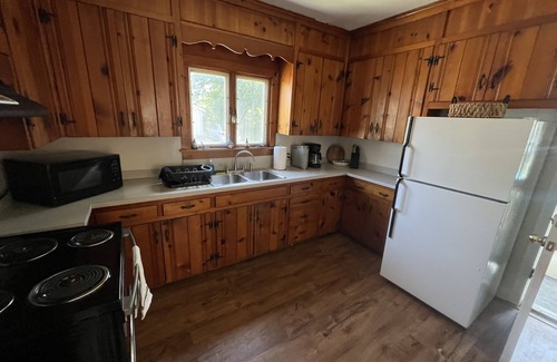 Geneva House | Charming 4 BD near DT Geneva