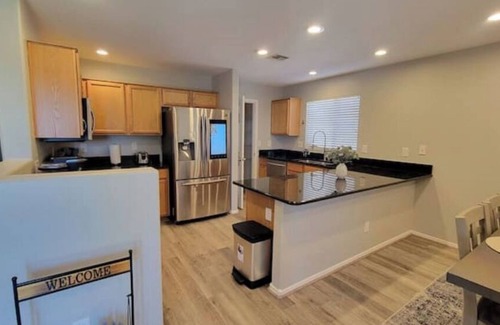 Dos Rios House | Charming 4 bed/3 bath house, full amenities!