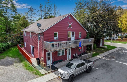 Ellicottville Apartment | Charming 4-Bedroom Retreat in the Heart of Ski Town - Walk to Shops, Nature, and Adventure