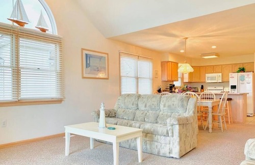 Townsend's Inlet Condo | Charming 4 Bedroom in South end of Sea Isle City