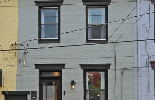 Downtown House | Charming 4-bedroom 1870 row house in Downtown Frederick Near Carroll Creek