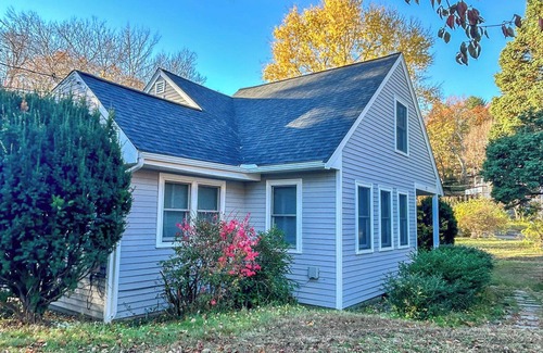 Lexington House | Charming 4-bedroom entire house in Lexington
