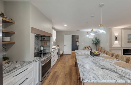 West Ashley House | Charming 4-bedroom home, 10 Minutes to Downtown Charleston, fenced yard