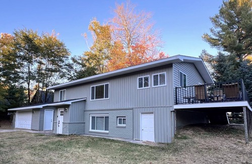 Bear Lake House | Charming 4-bedroom house with AC and WiFi by Arcadia Bluffs in Bear Lake, MI