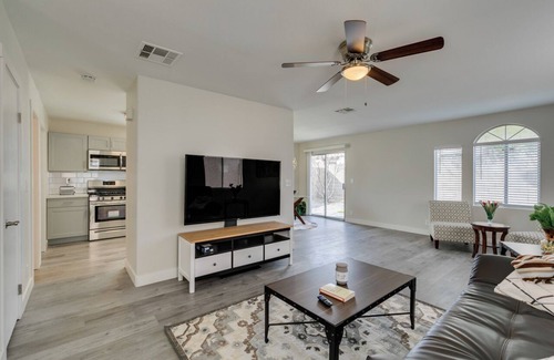 Las Vegas House | Charming 4-bedroom house with AC, WiFi in lovely Las Vegas