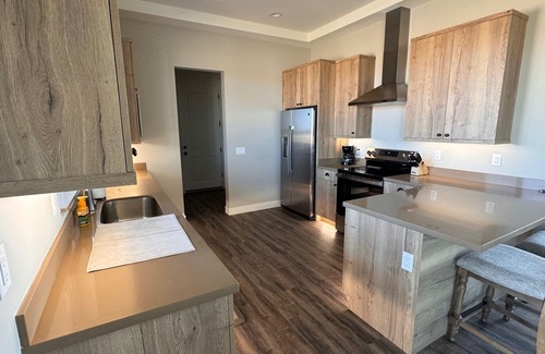 Wittmann House | Charming 4-bedroom house in Wittmann with up to 4 Stalls for your horses.
