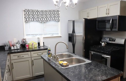 Buffalo House | Charming 4-bedroom house with WiFi, AC in lovely Buffalo
