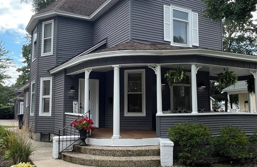 Holland House | Charming 4-bedroom house with WiFi and AC in Holland