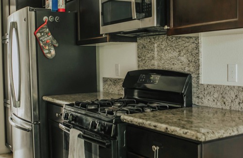 Madera House | Charming 4-bedroom house with WiFi, fitness room in welcoming Madera