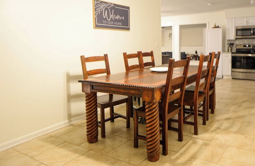 Pooler House | Charming 4-bedroom house with Private Pool near Savannah