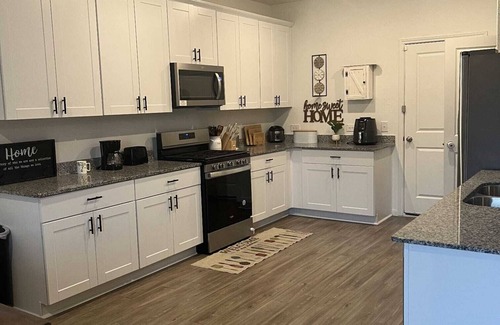 Spring House | Charming 4-bedroom house with WiFi and AC in wonderful Spring