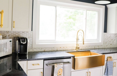 Fennville House | Charming 4-bedroom Modern Farmhouse with AC, WiFi, & Close to Lakes!