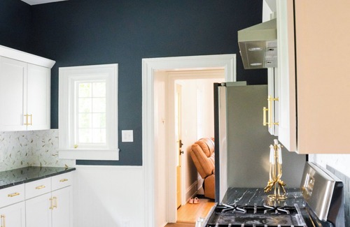 Fennville House | Charming 4-bedroom Modern Farmhouse with AC, WiFi, & Close to Lakes!