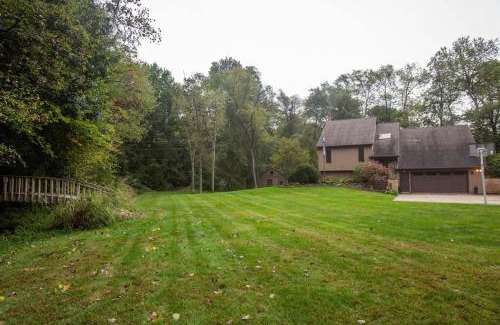 Georgetown Apartment | Charming 4-Bedroom Retreat Near Notre Dame