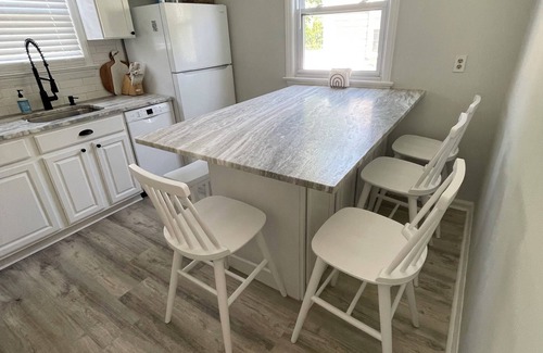 Margate City House | Charming 4 bedroom 2 full bath house with WiFi and AC in Margate City