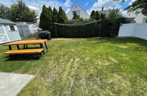 Margate City House | Charming 4 bedroom 2 full bath house with WiFi and AC in Margate City