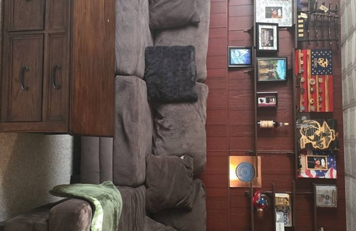 Mountain Top House | Charming 4 bedroom house with WiFi, AC in gorgeous Mountain Top