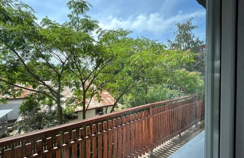 Balotesti Villa | Charming 4-bedroom villa with WiFi and AC in tranquil Balotești, near the Therme