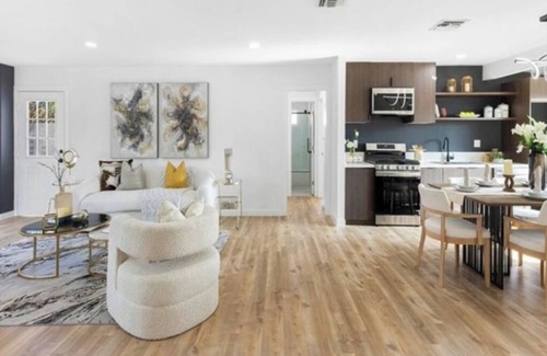 Glendora House | Charming 4-bedrooms villa 2 bathrooms in Glendora.Pet Friendly!