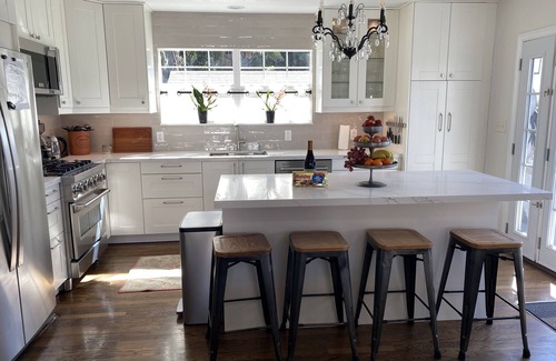 La Jolla House | Charming 4 BR/2 BA Birdrock Beach House with Some Ocean View