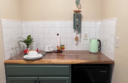 Marlborough House | Charming 4-BR + 6 bathroom chateau with WiFi, in Marlborough view on Monadnock