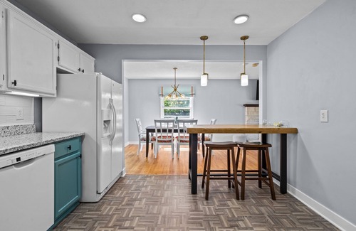 Liberty House | Charming 4BR Getaway: Family Luxury MOLISP1467