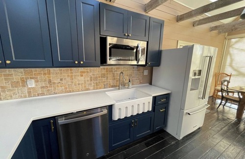 Apex House | Charming 4BR Historic Home with Scenic Views